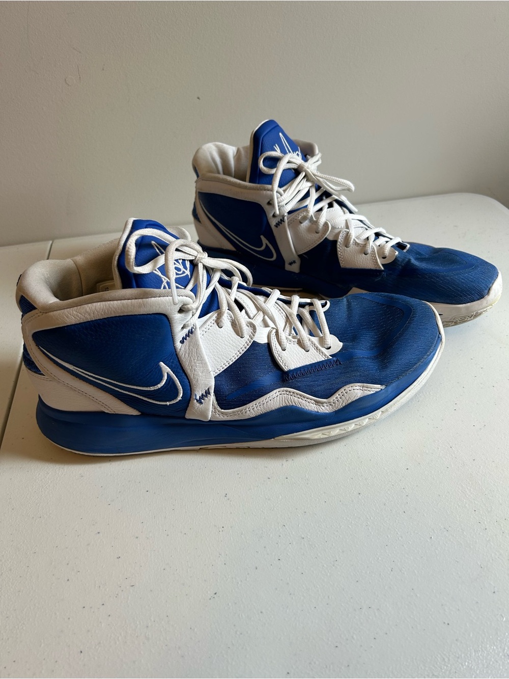 Nike Kyrie Infinity TB Game Royal/White Mid Top Lace Up Basketball DO9616-401